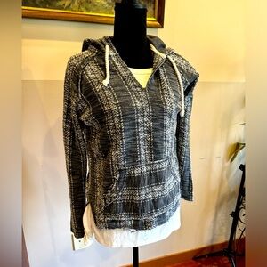 BillaBong Women’s Hoodie. Medium